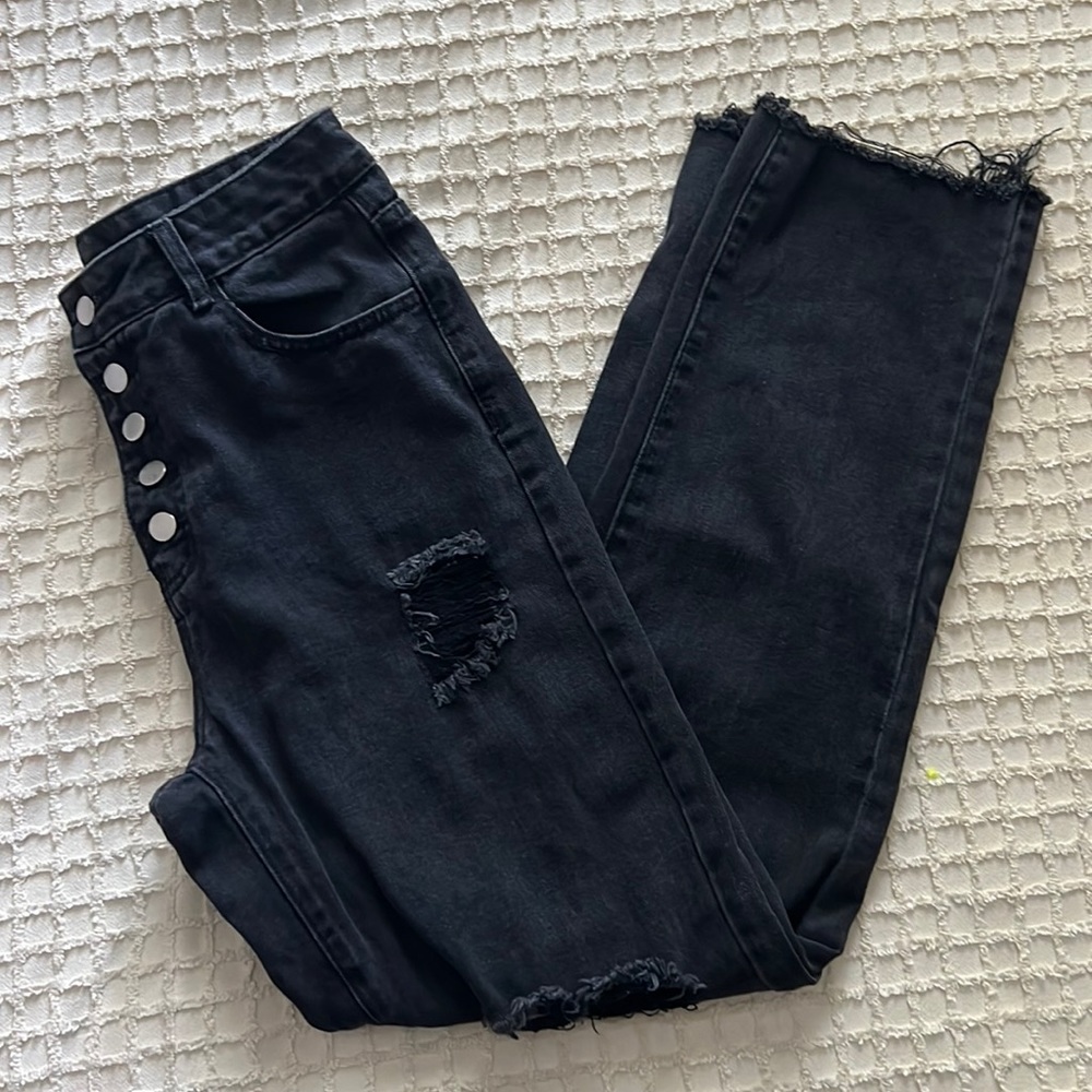 M(6)/Black